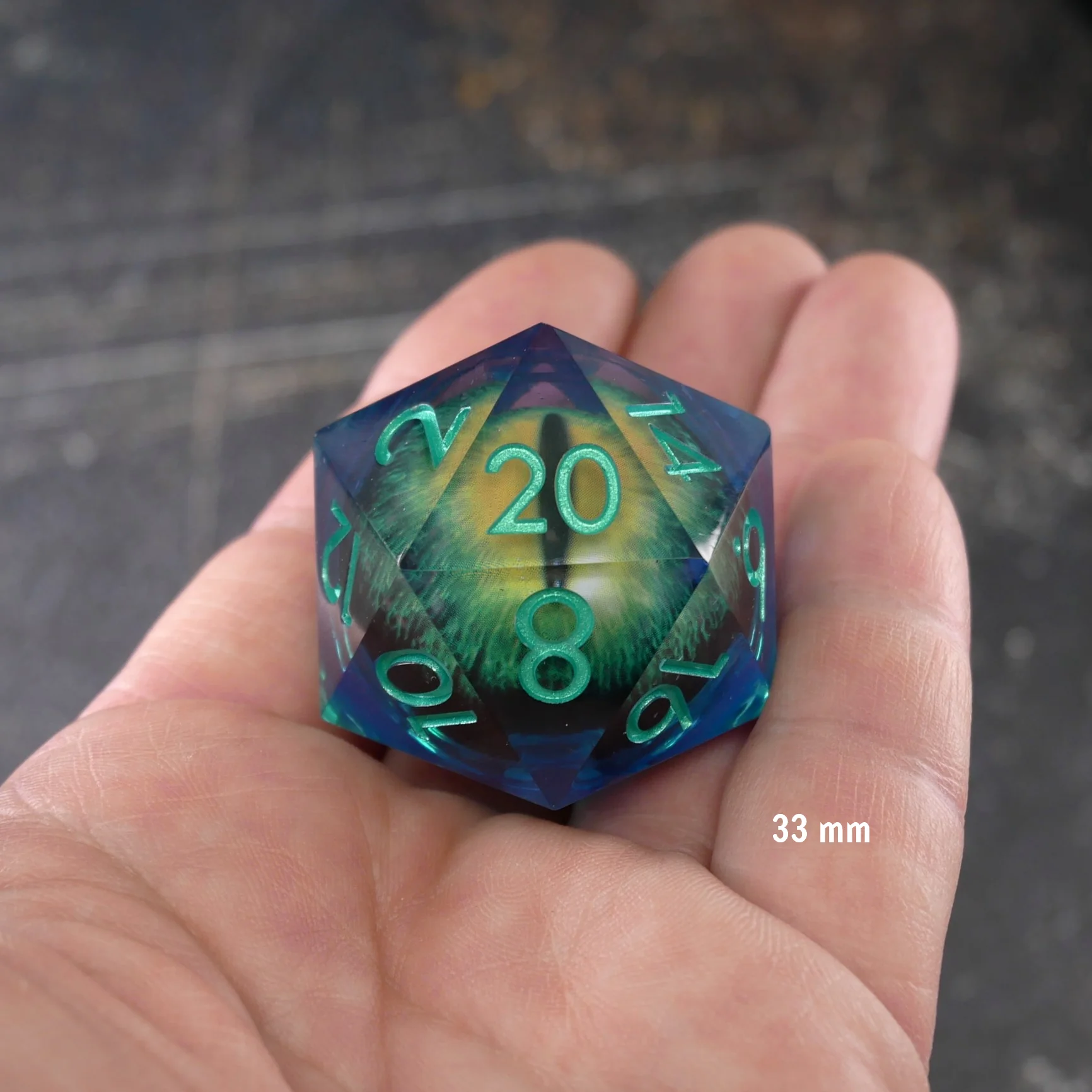 Remorhaz's Eye | Giant D20 Moving Eye DnD Dice | Acrylic RPG Gaming Dice - Image 5