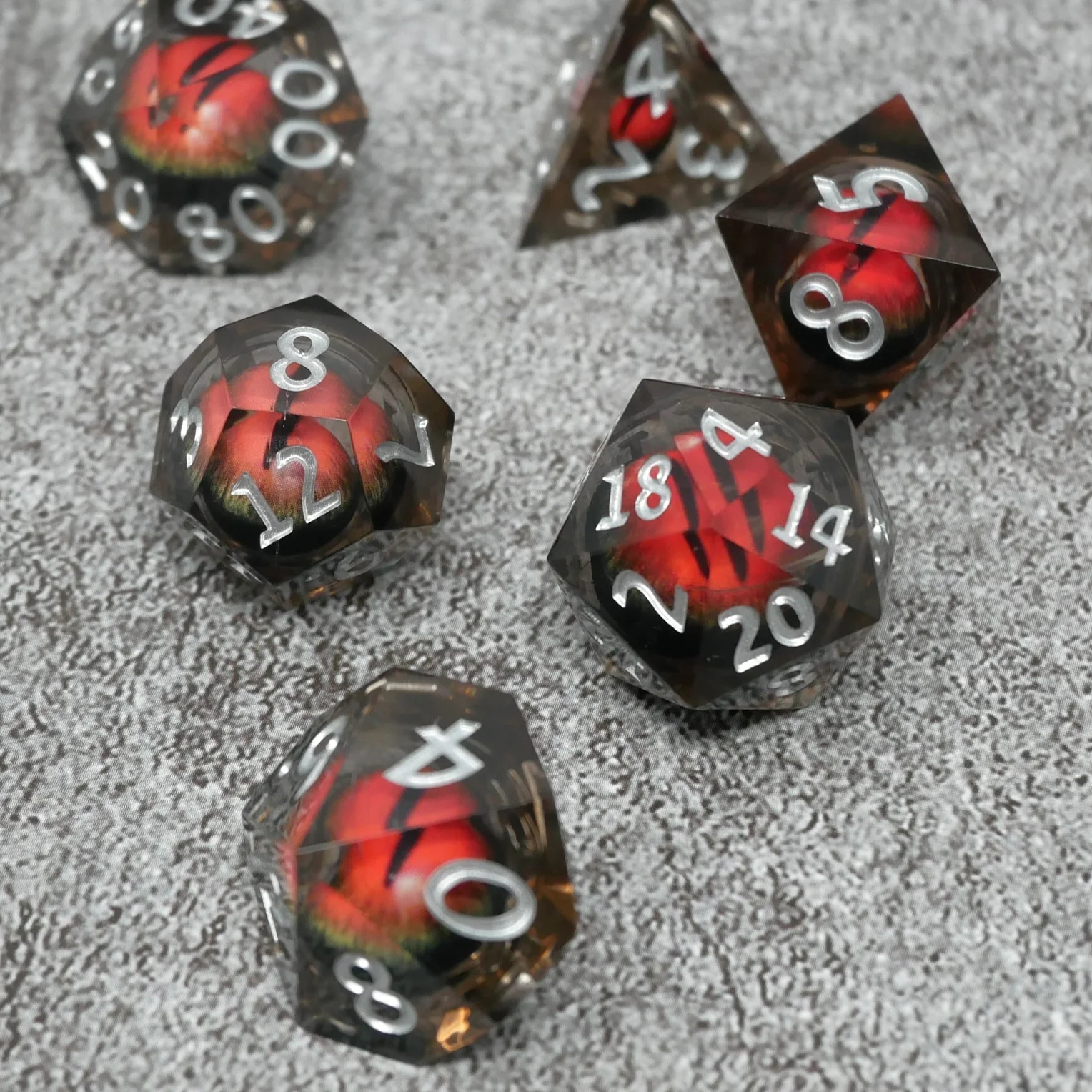 Smaug's Eye |  7 Piece Moving Eye DnD Dice Set | Acrylic RPG Gaming Dice - Image 7
